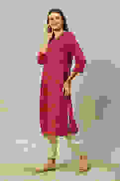 Pink LIVA Straight Printed Kurta image number 2