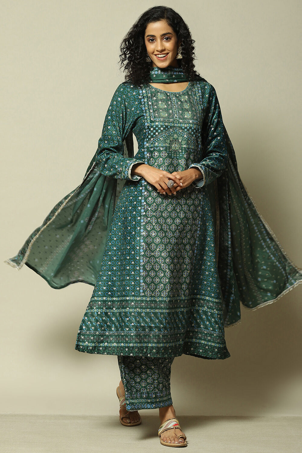 Rangriti suit set cheap