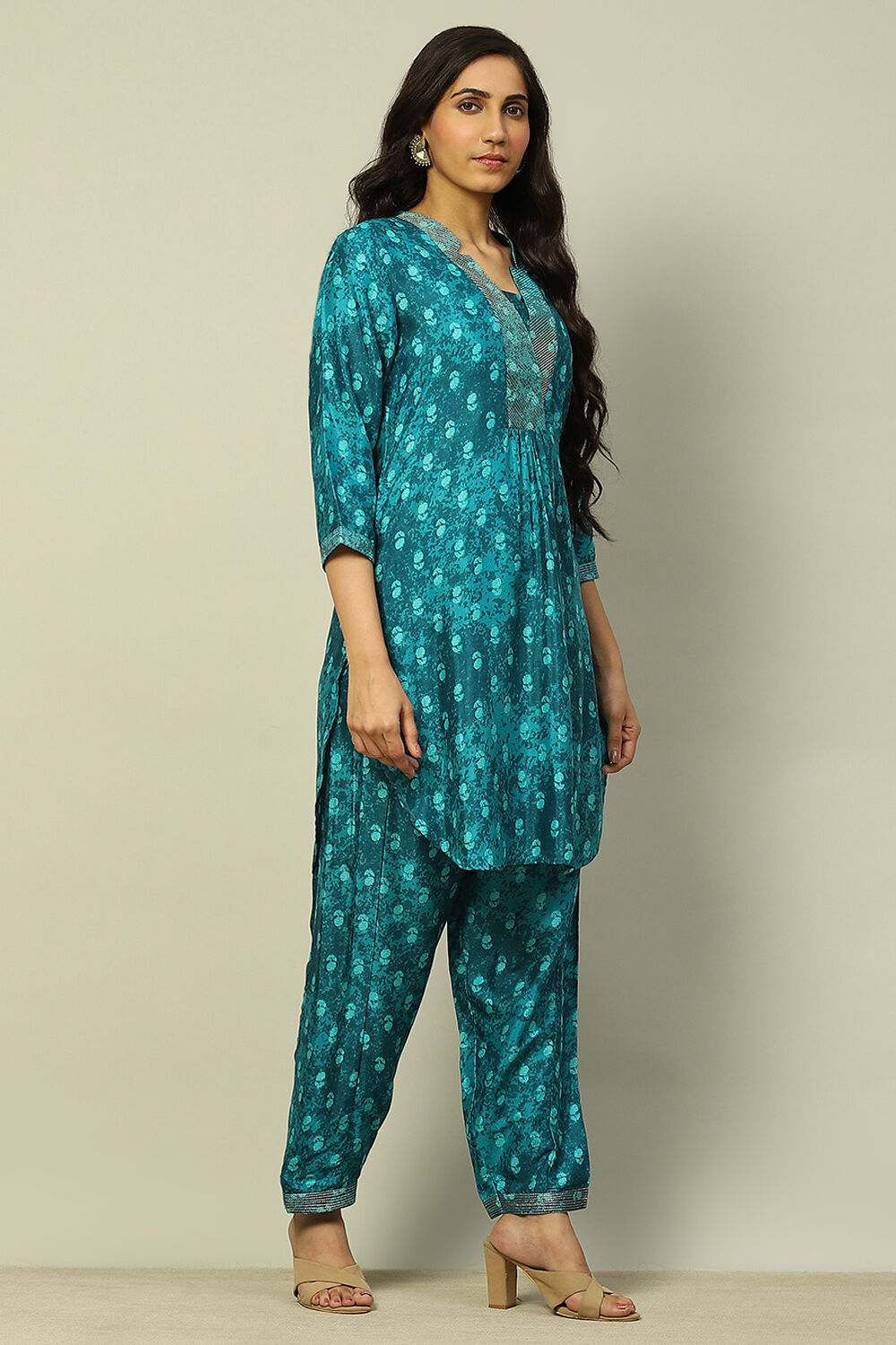 Green Printed Straight Kurta Set image number 5