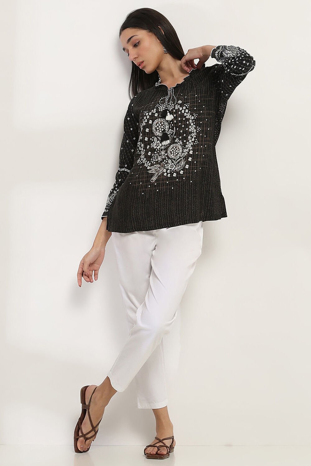 Black Printed Straight Short Kurti image number 0