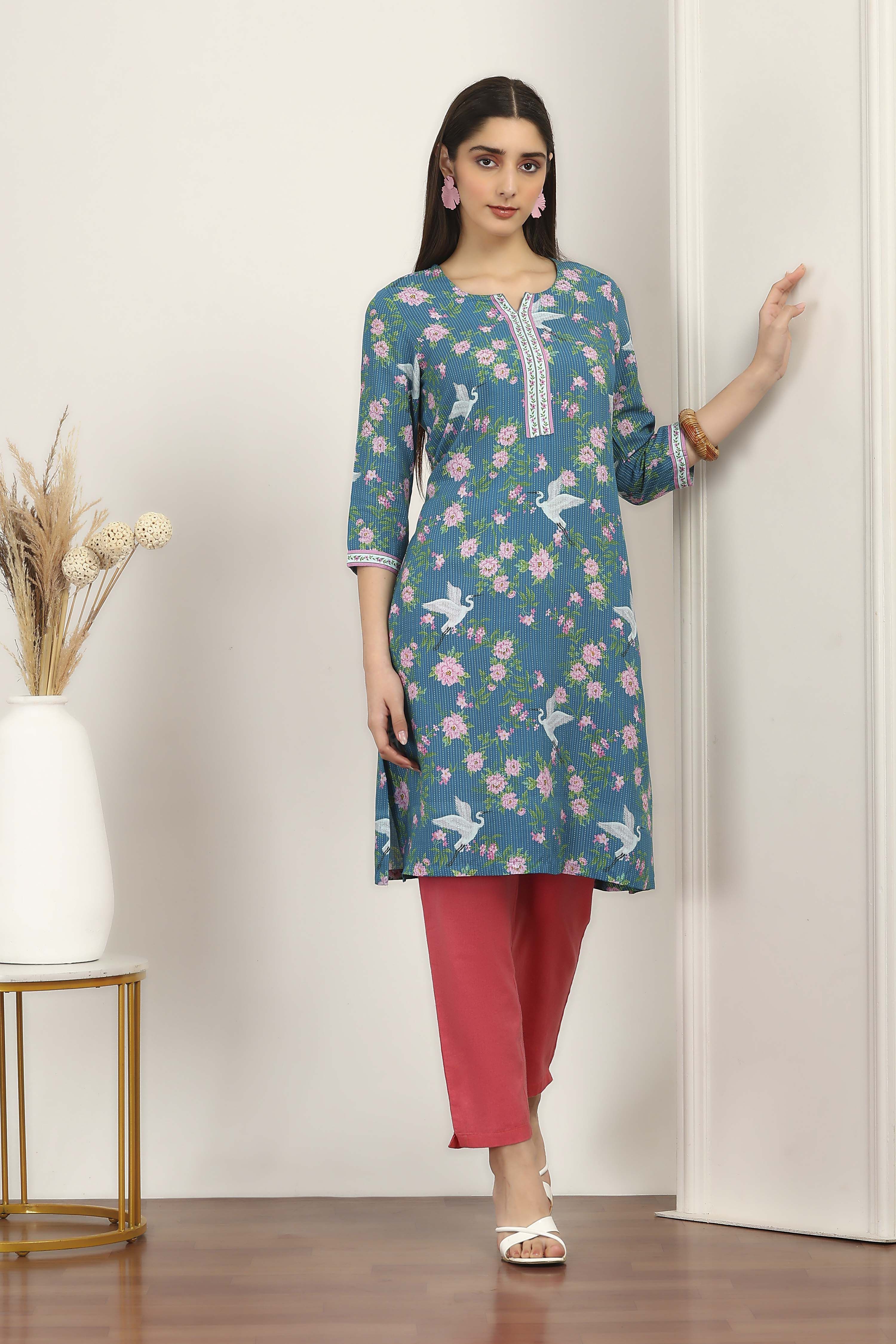 Green Rayon Straight Kurtas image number 5
