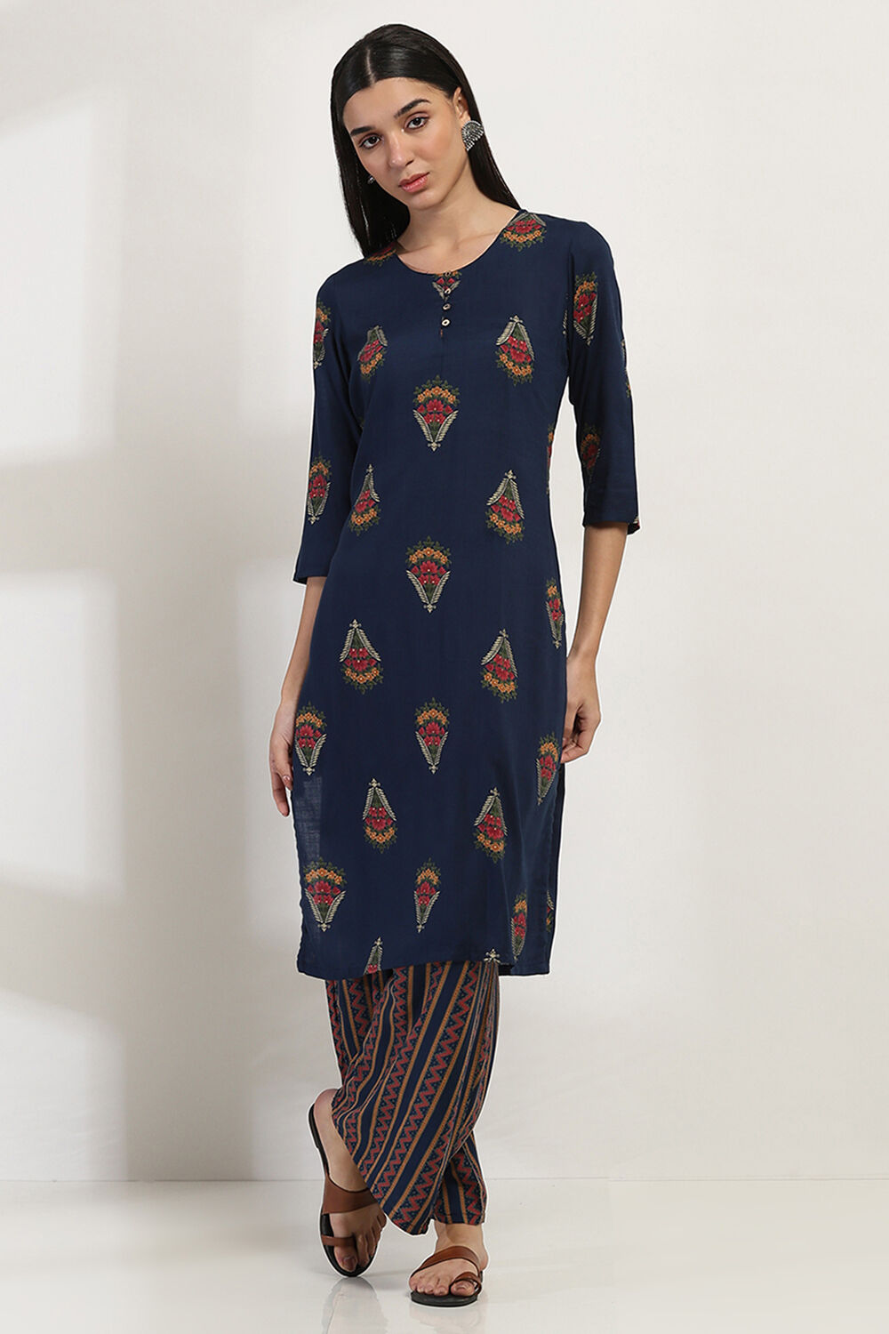 Navy Blue Printed Straight Kurta Set image number 6