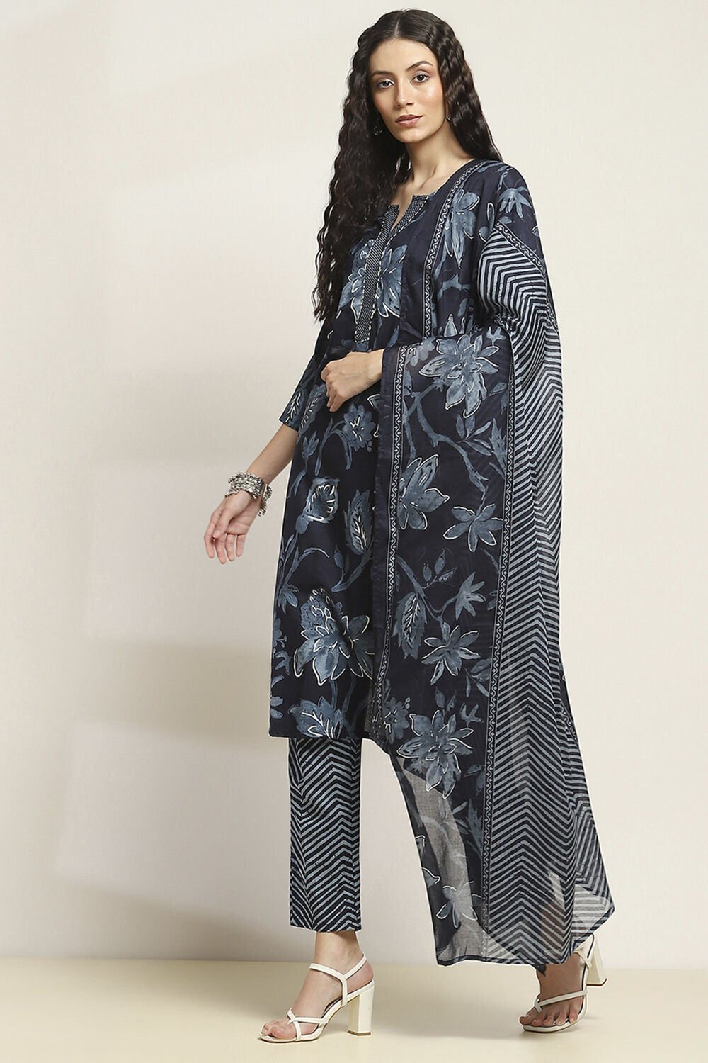 Navy Blue Cotton Floral Printed Straight Suit Set image number 3