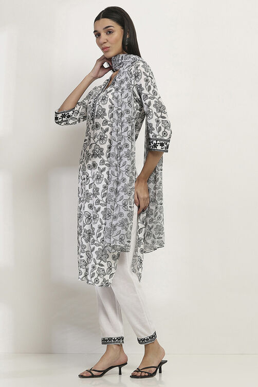 White Viscose Blend Straight Set image number 3