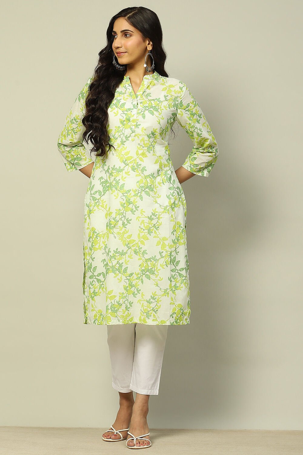 White and Green Cotton Floral Printed Straight Kurta image number 0