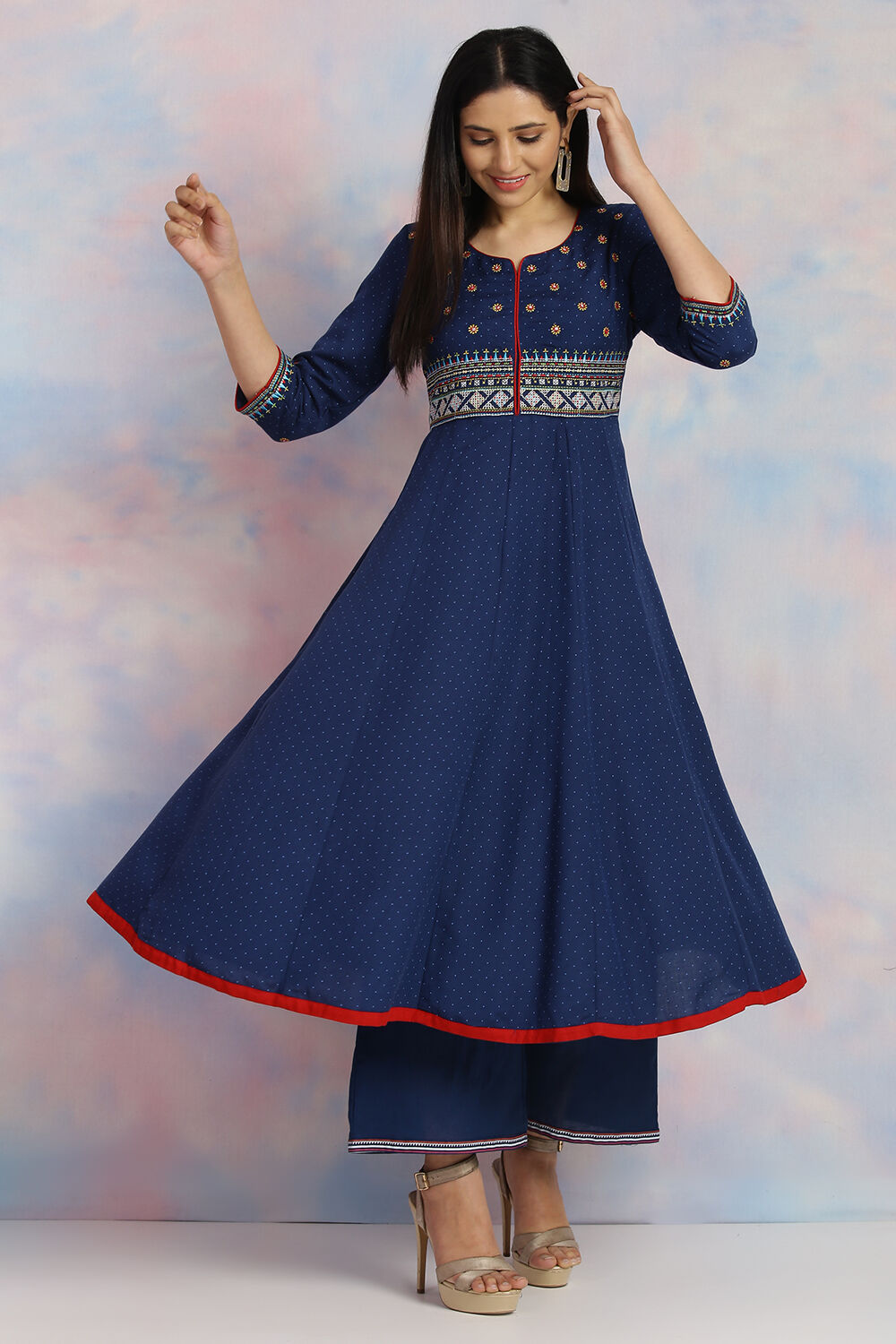 Buy Latest Collection of Kurtas Ethnic Indian wear and Kurtas only