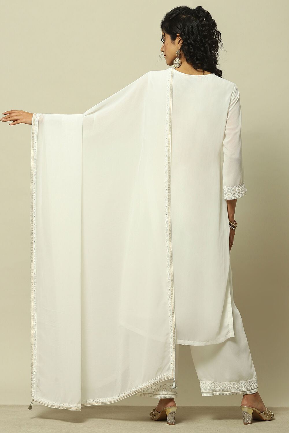 White Poly Georgette Solid Dupatta image number 2