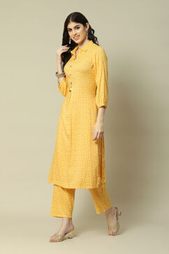 Yellow Cotton Blend Straight Printed Kurta Palazzo Suit Set image number 3