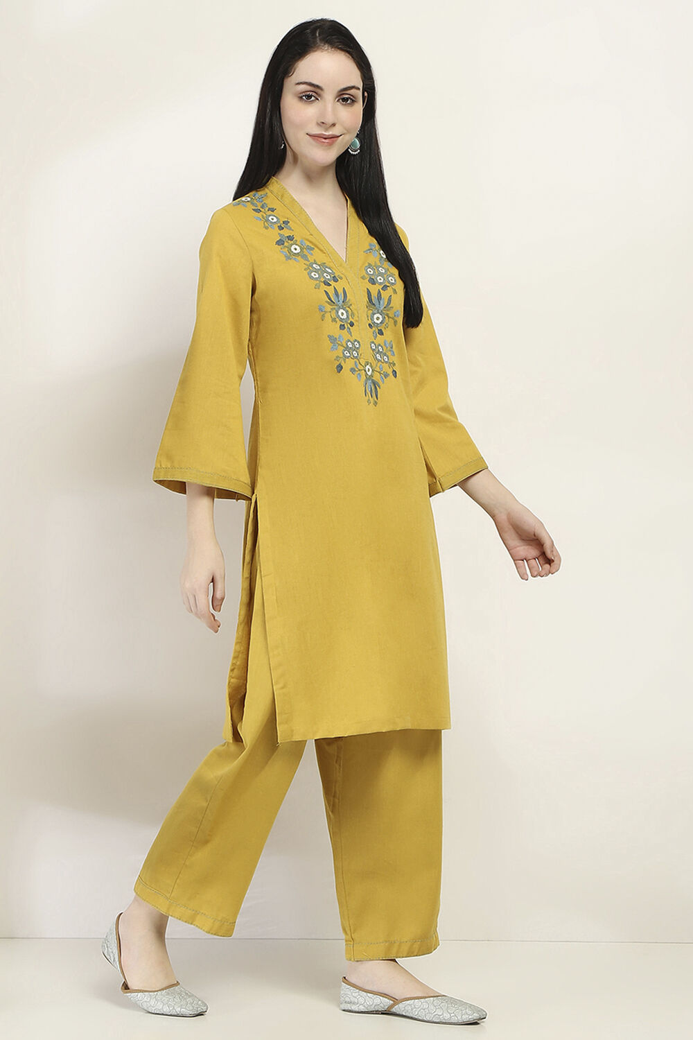 Yellow Cotton Embroidered Straight Kurta Set image number 5