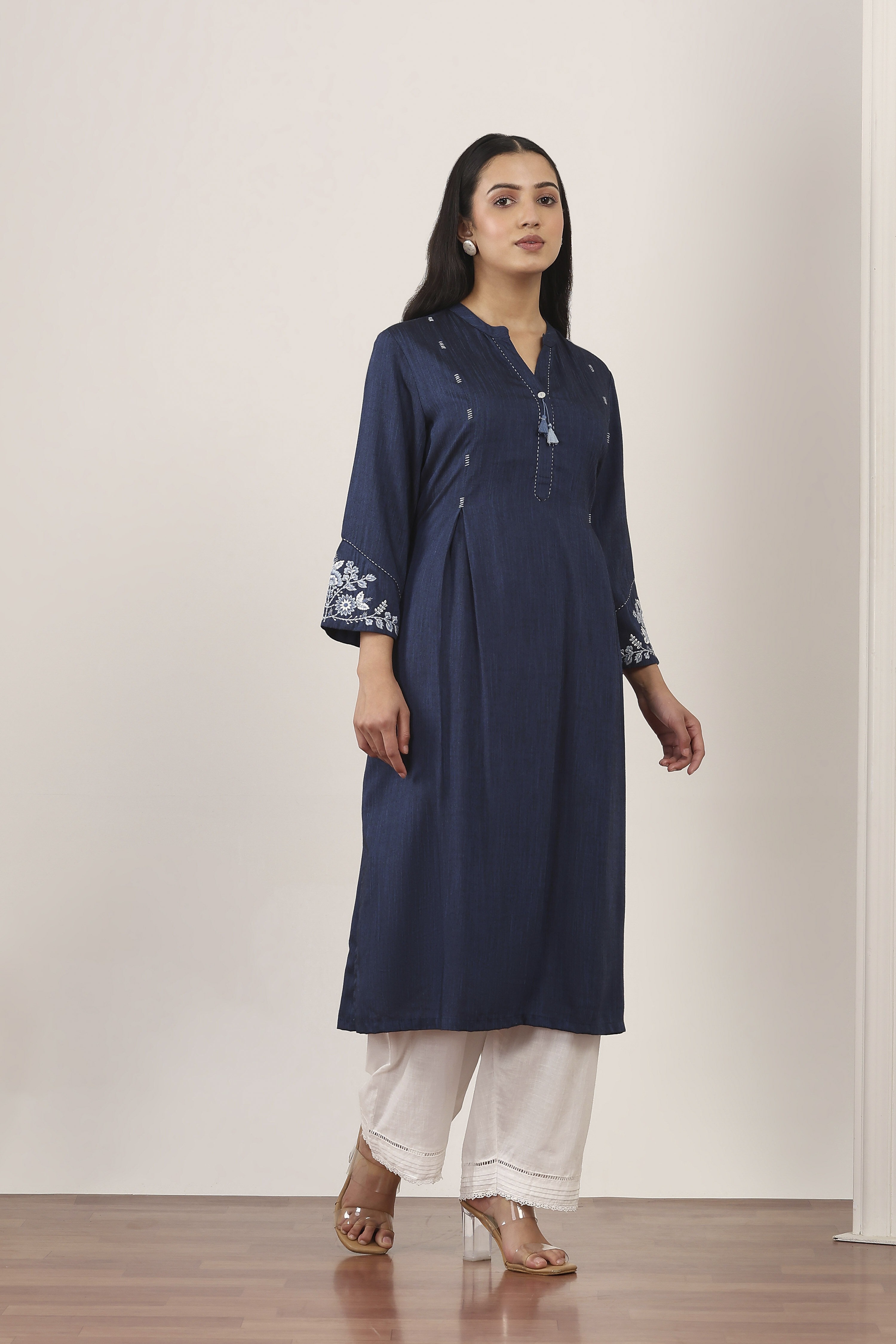 Blue Polyviscose Straight Kurtas image number 4