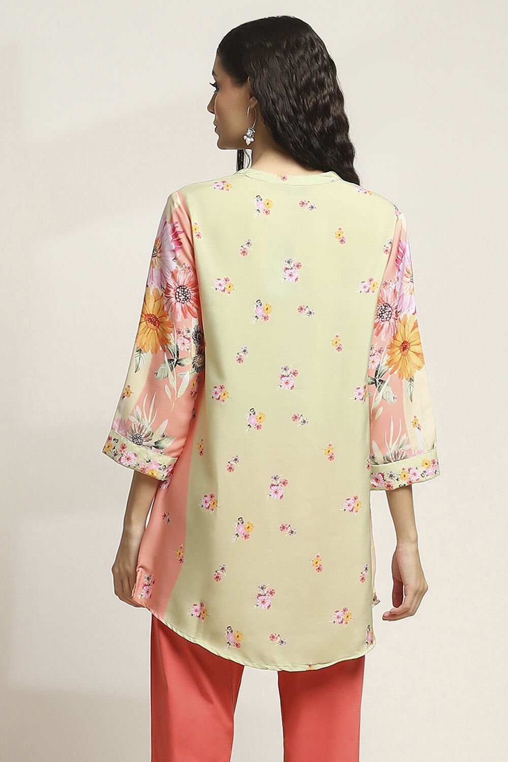 Lime Green Floral Printed Short Kurta image number 3