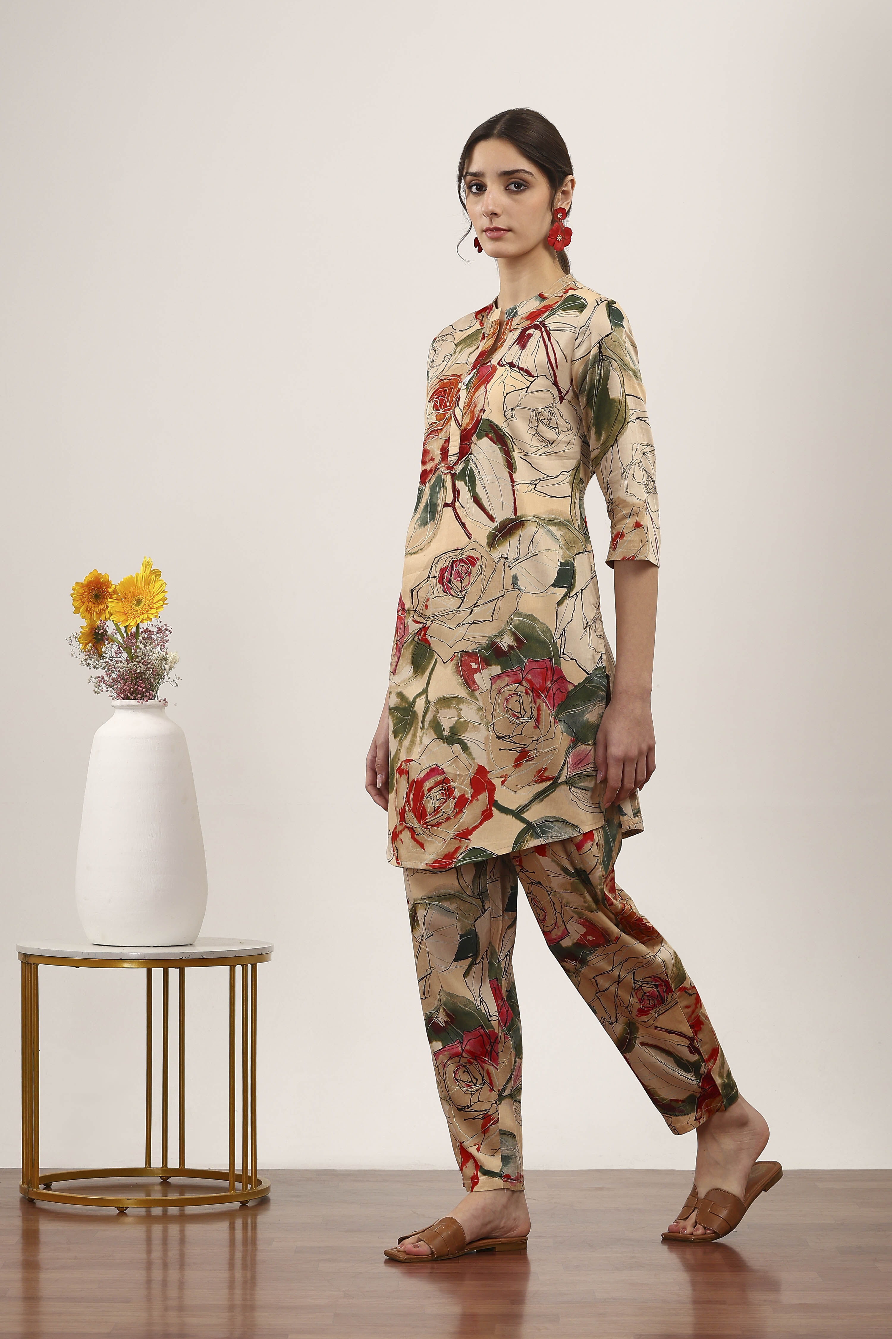 White Cotton Kurta Pants Set image number 3