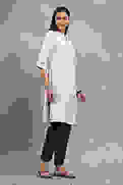 Off-White Solid Straight Kurta image number 4