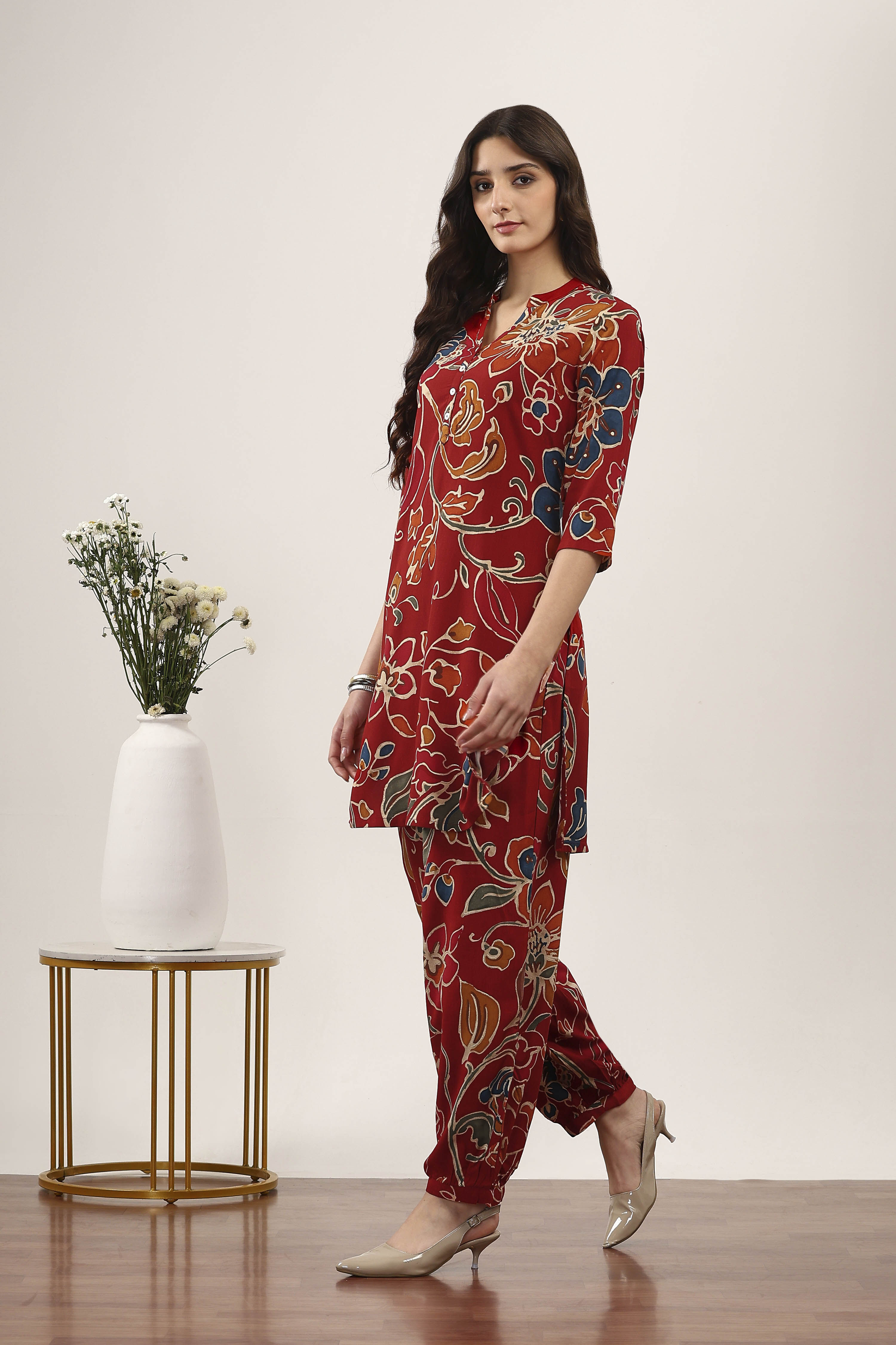 Red Rayon Viscose Rayon Kurta Pants Set image number 3