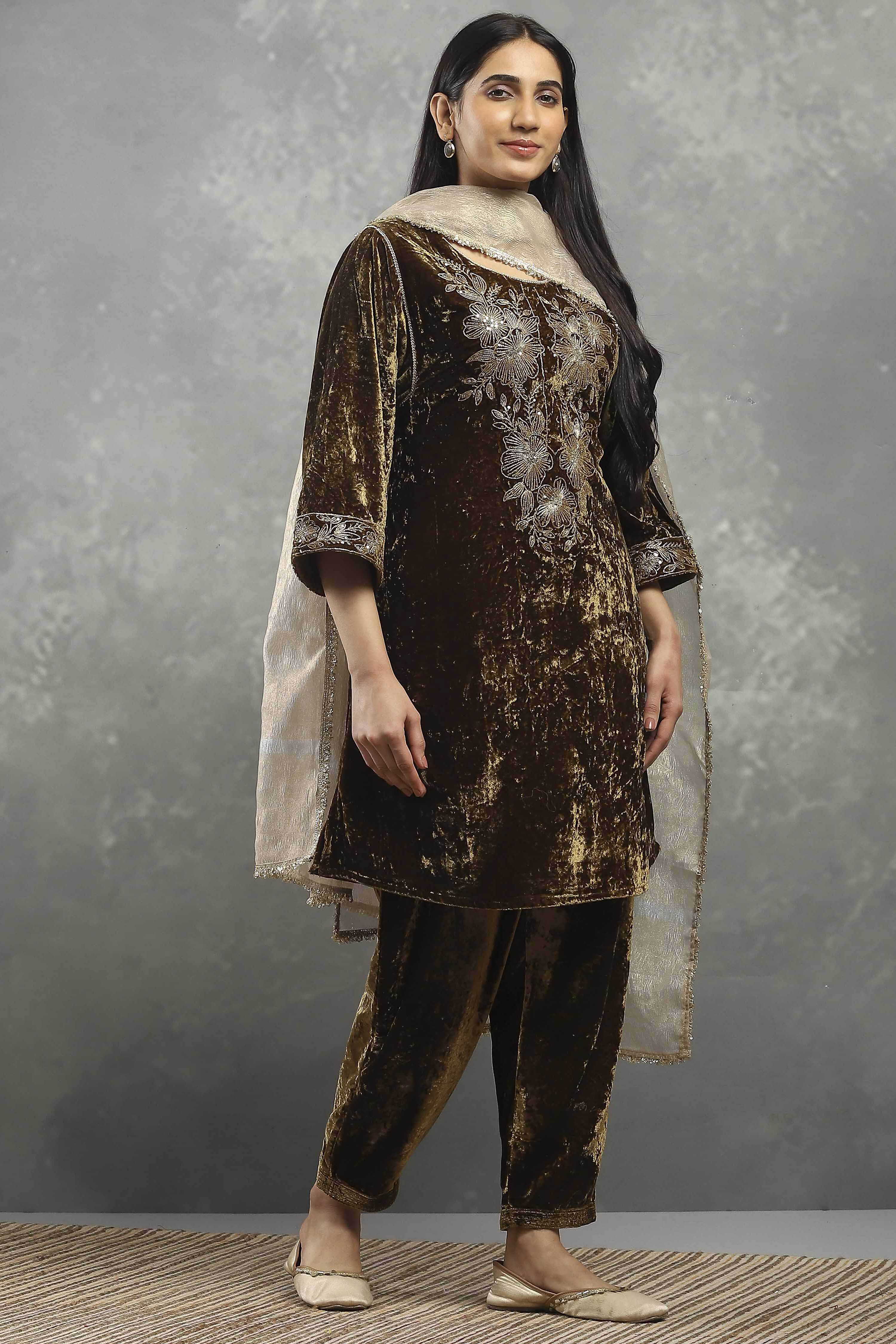 Olive Polyester Embroidered Straight Suit Set image number 5