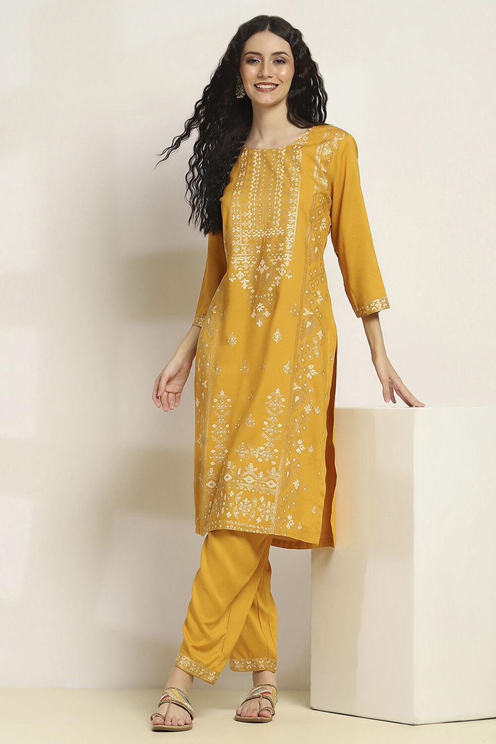 Yellow Viscose Rayon Printed Straight Kurta Pants Set image number 0
