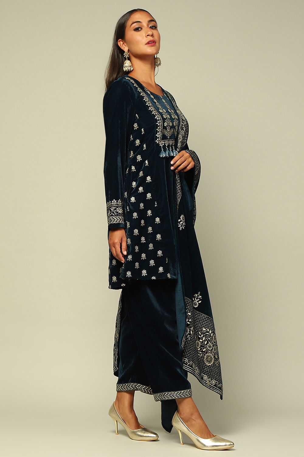 Teal Blue Poly Velvet A-Line Printed Kurta Salwar Suit Set image number 5