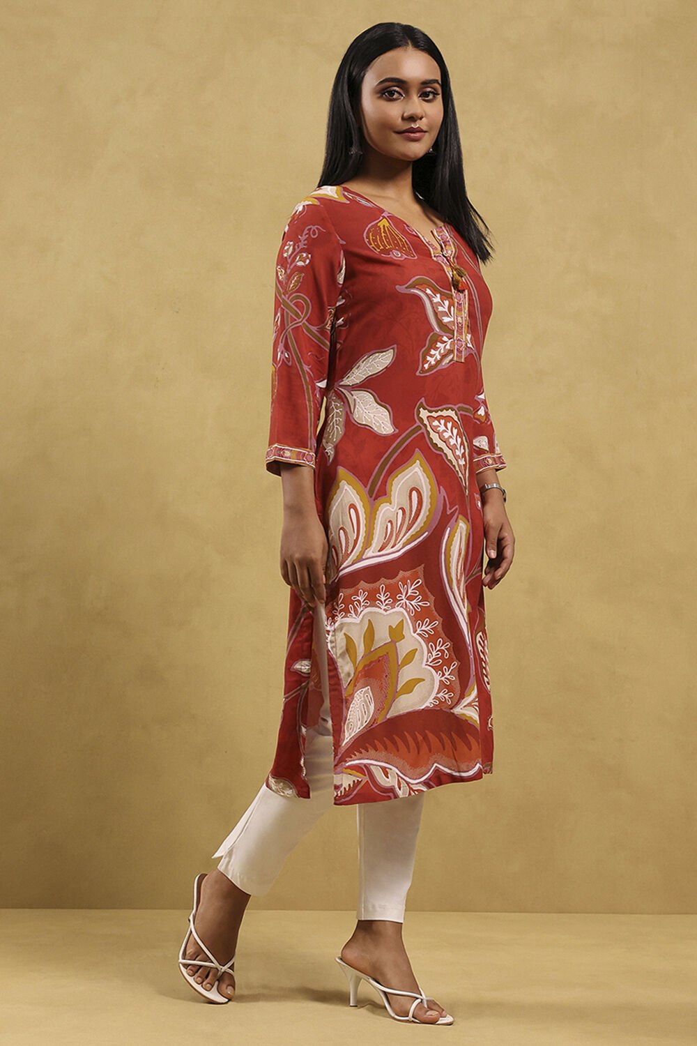 Red Viscose Rayon Printed Straight Kurta image number 4