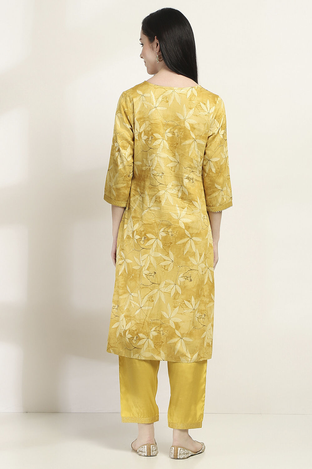 Mauve Cotton Floral Straight Suit Set image number 4