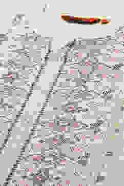 Off White Rayon Staight Kurta image number 1