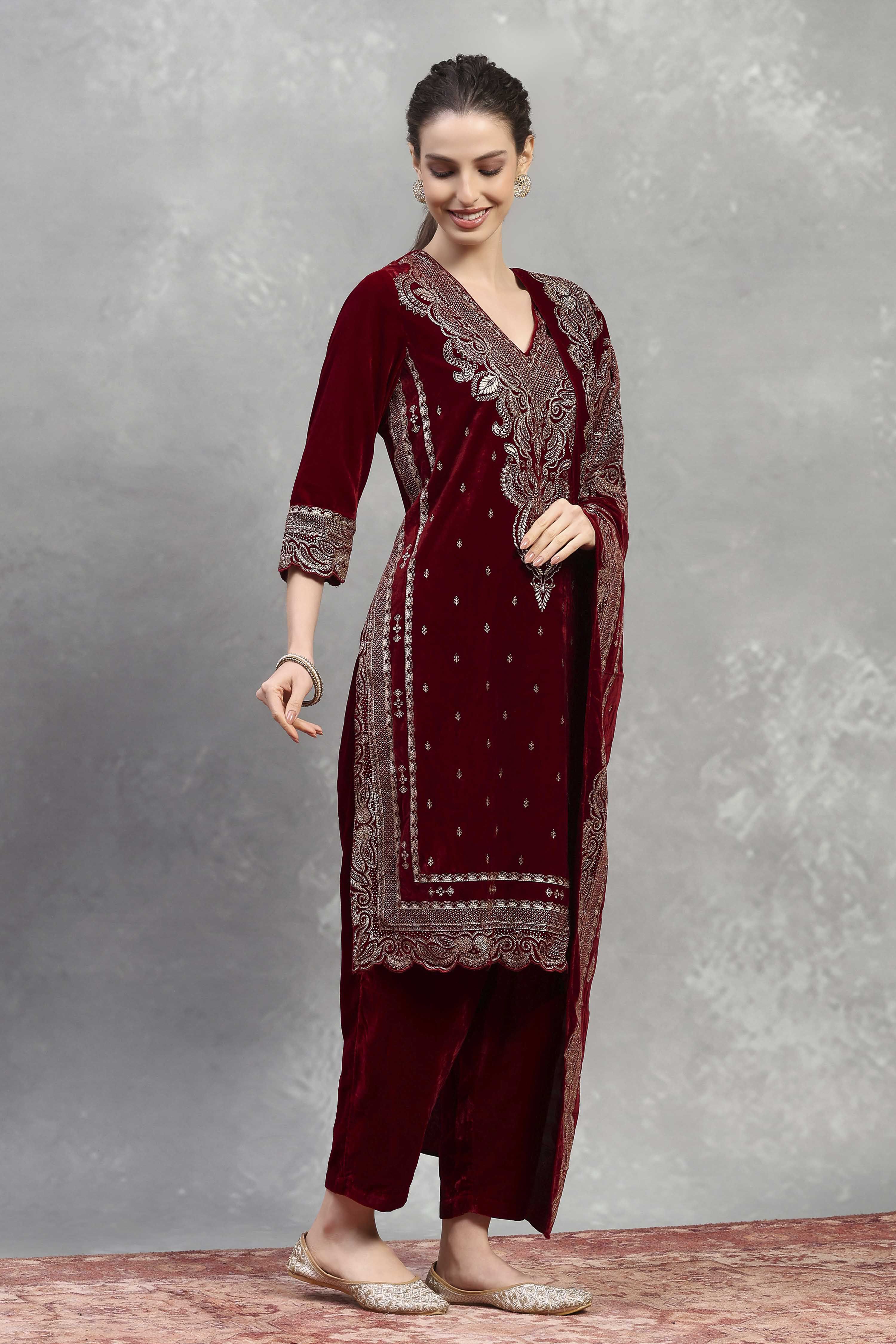 Green-Maroon Polyester Printed Straight Suit Set image number 5