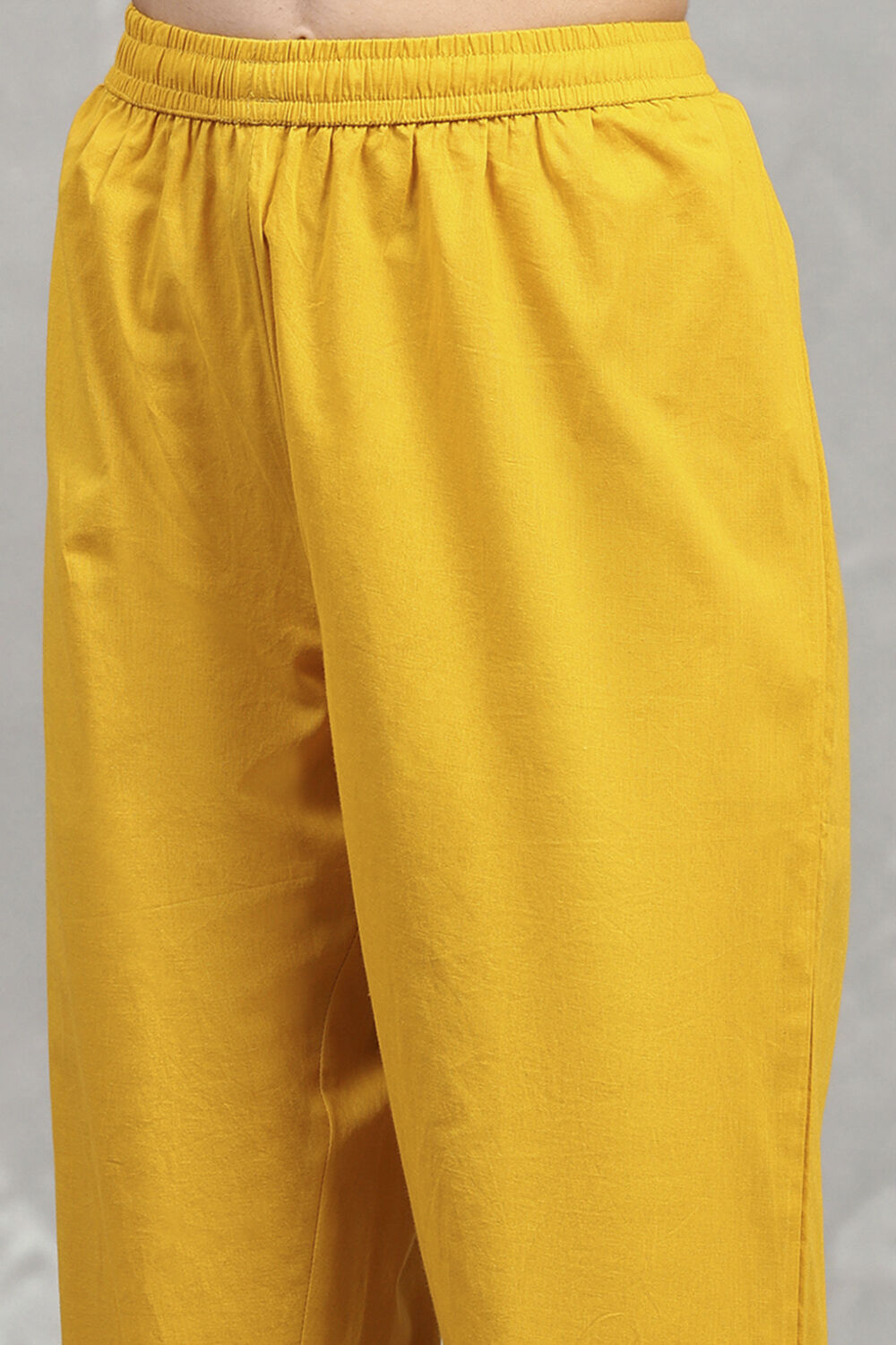 Green Cotton Printed Straight Kurta Pants Set image number 2