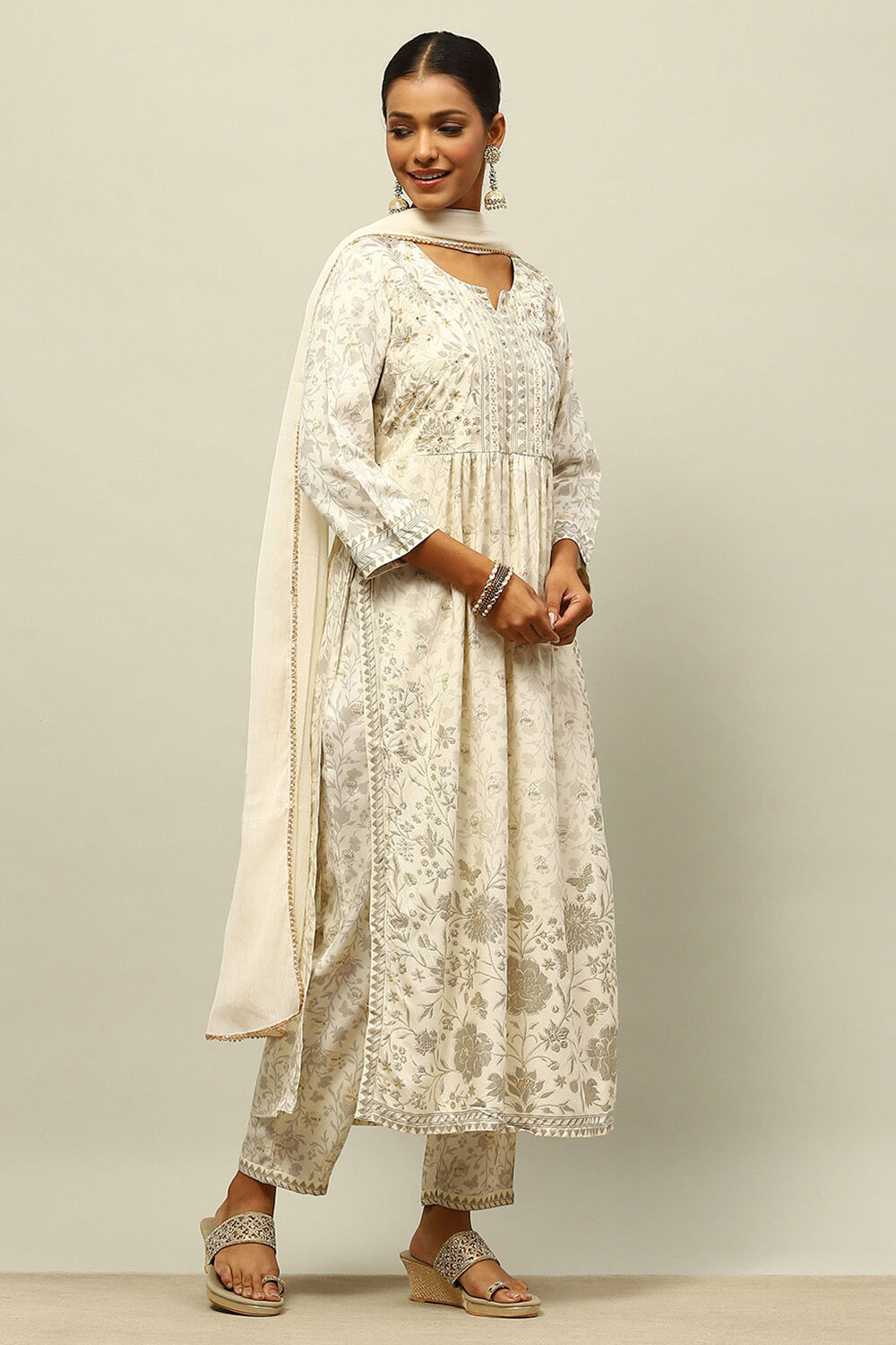 Off White Rayon Gathered Printed Kurta Palazzo Suit Set image number 5