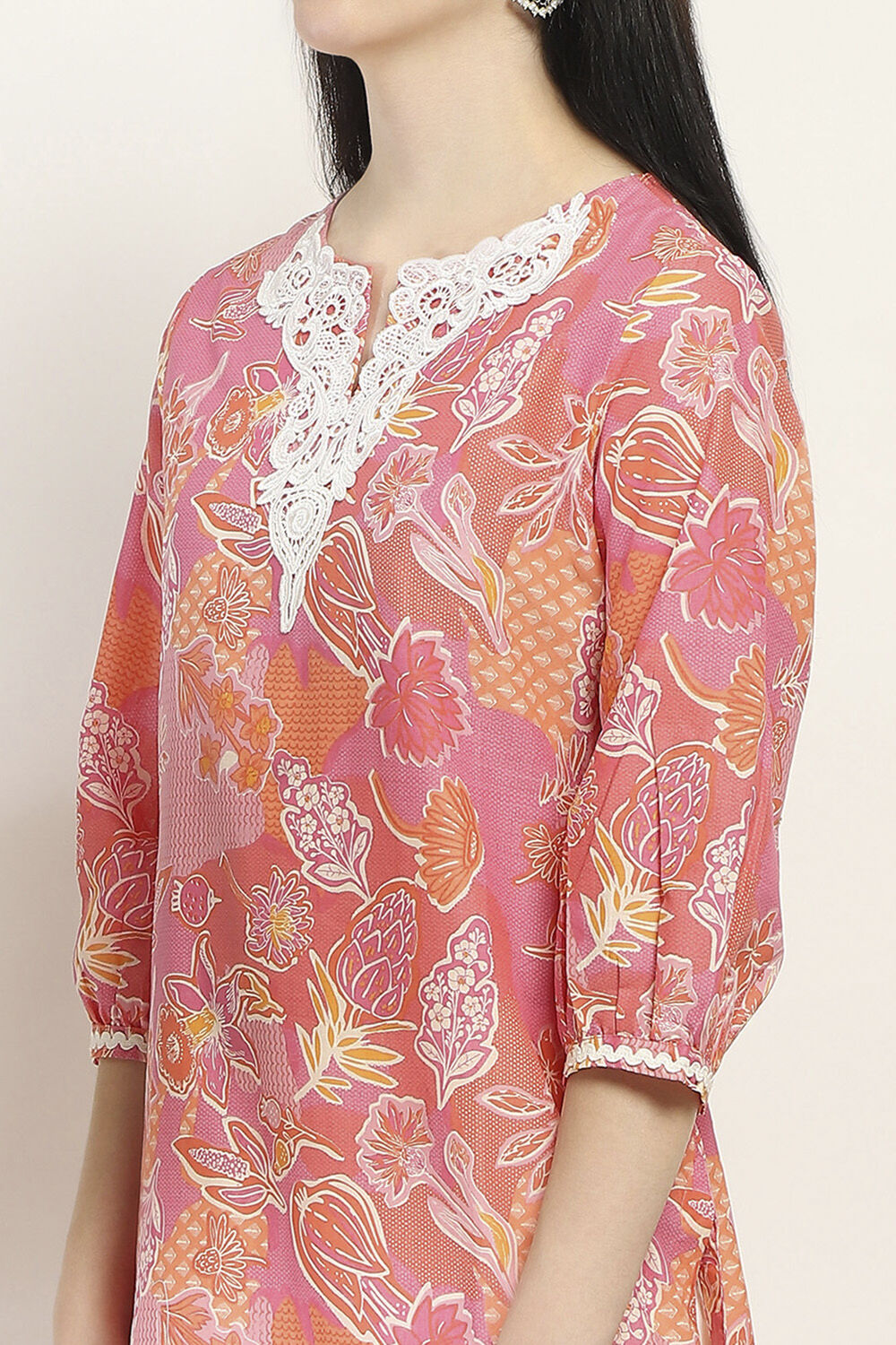 Pink Cotton Floral Straight Kurta image number 1