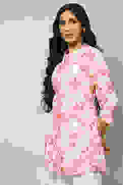 Pink Cotton Floral Printed Straight Indie Top image number 2