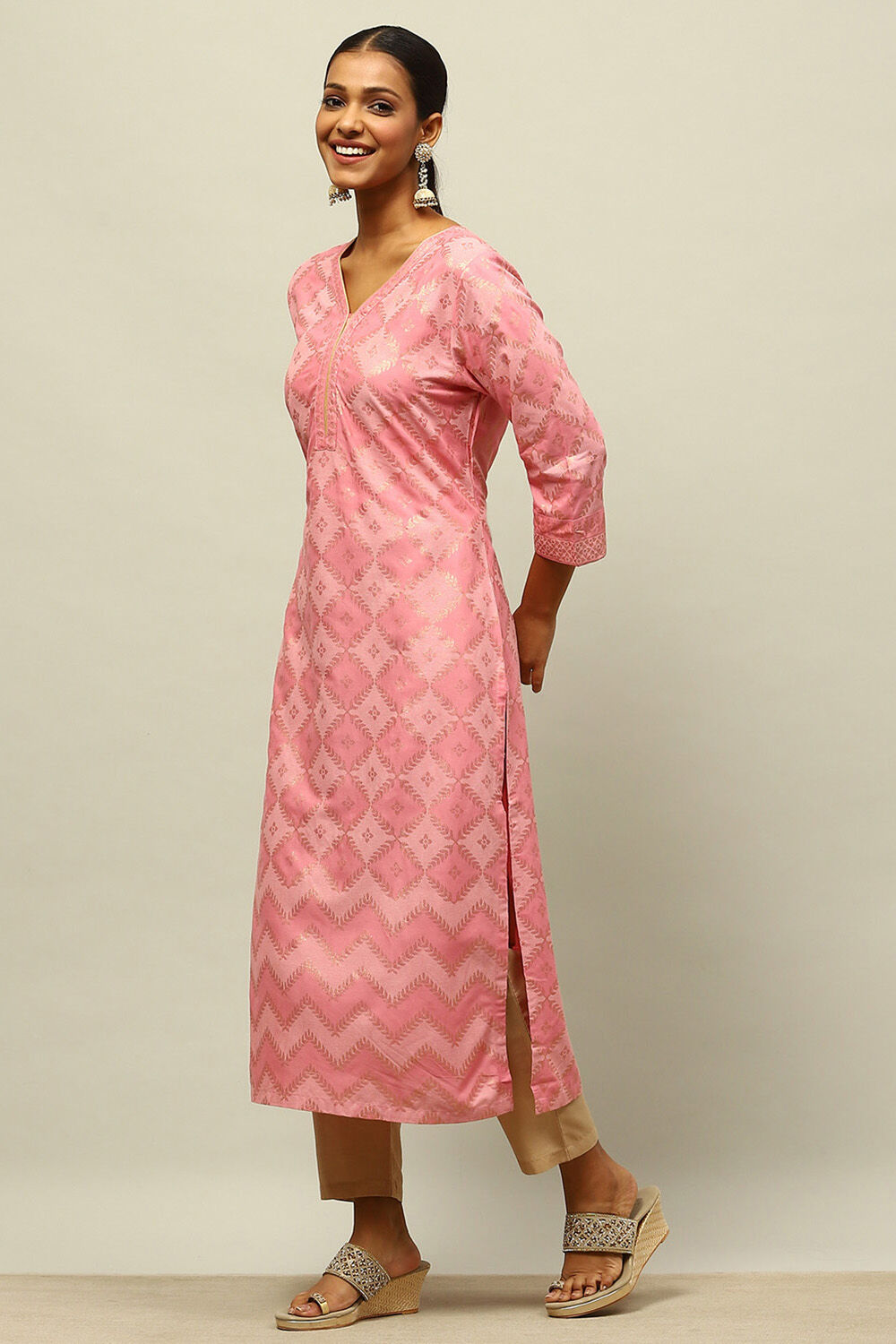 Pink Printed Straight Kurta image number 2