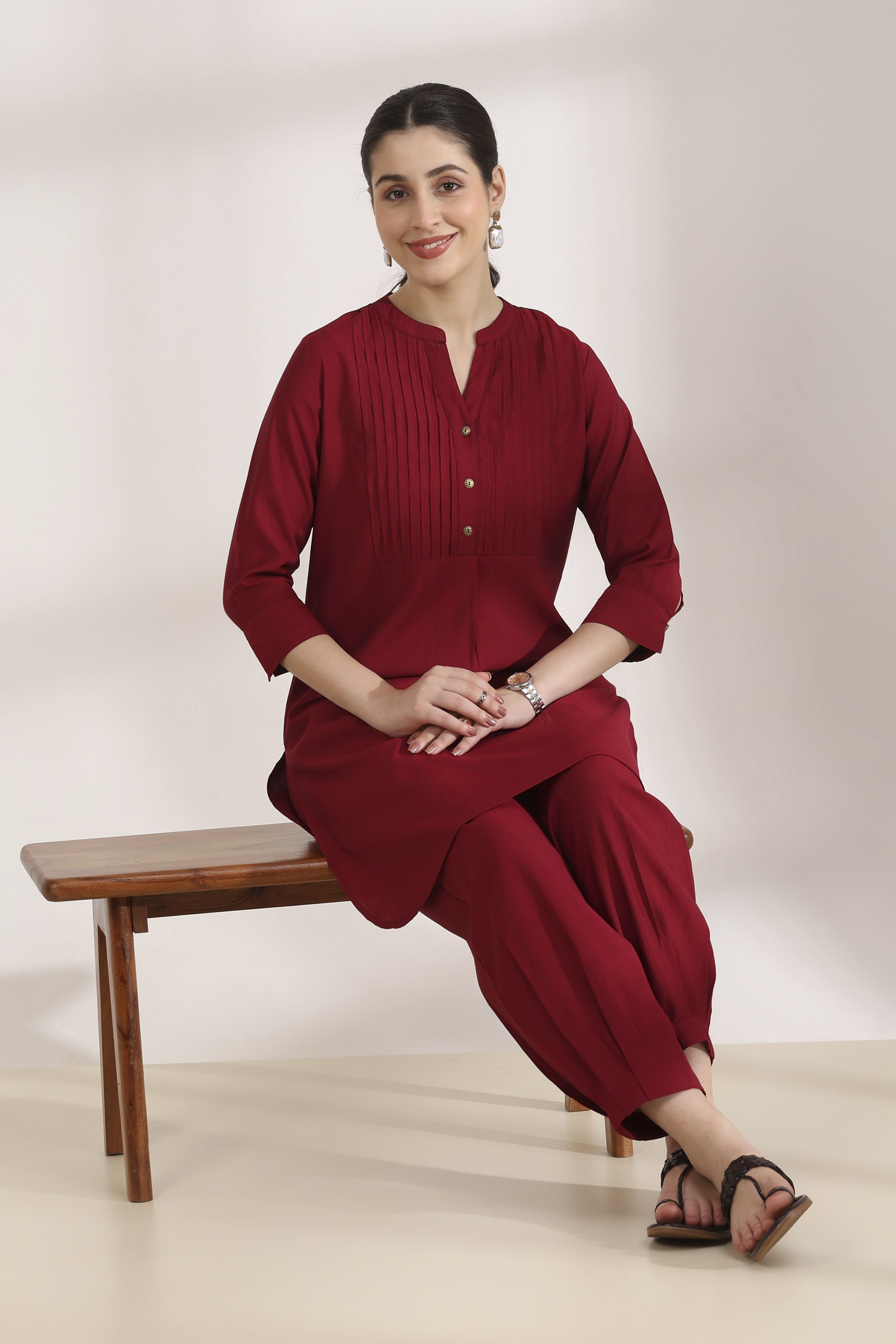 Red Viscose Blend Solid Straight Kurta Set image number 0