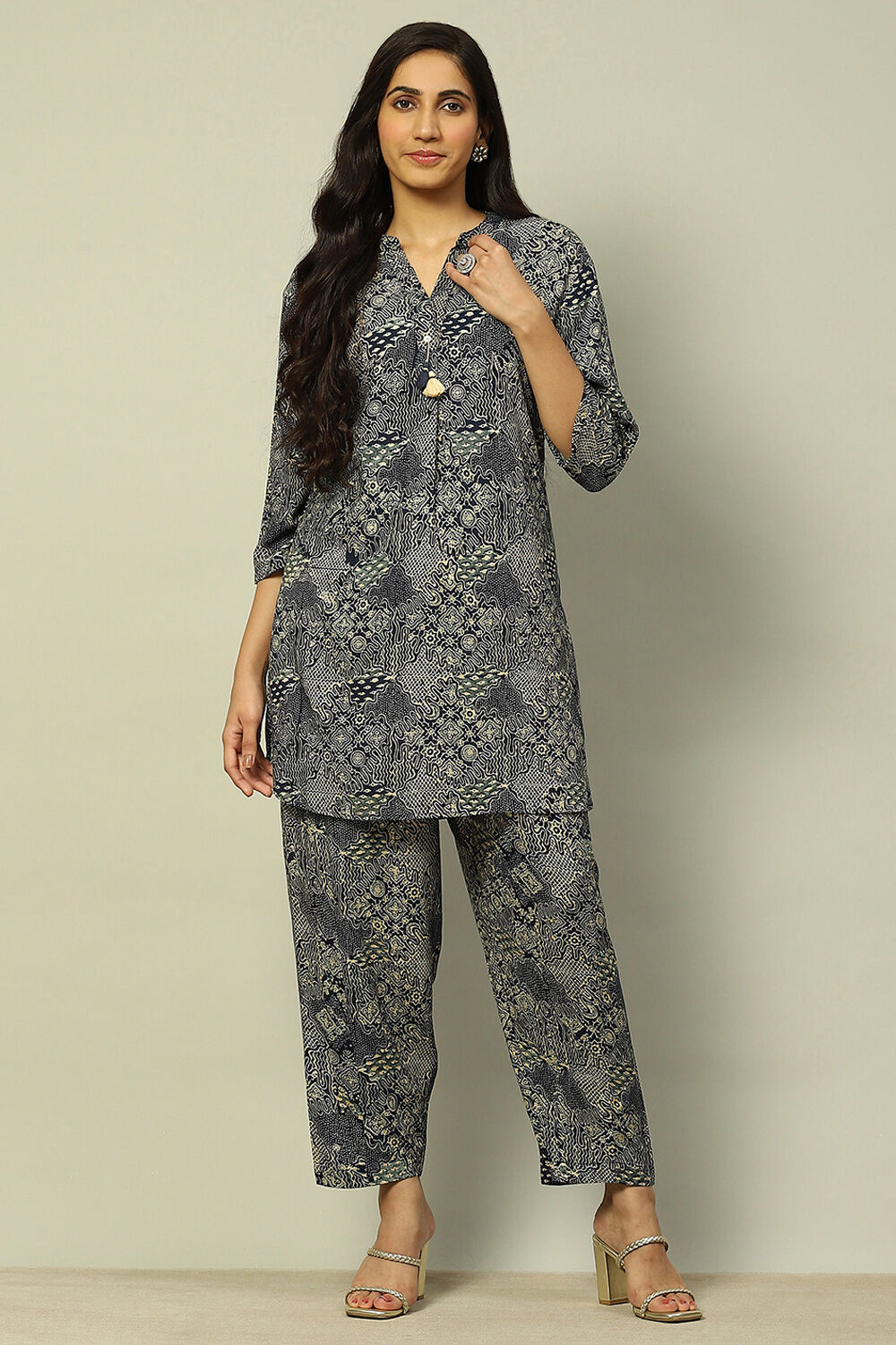 Navy Blue Printed Straight Kurta Pants Co-ord Set image number 6