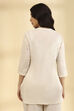 Off White Solid Stretch Leggings image number 4