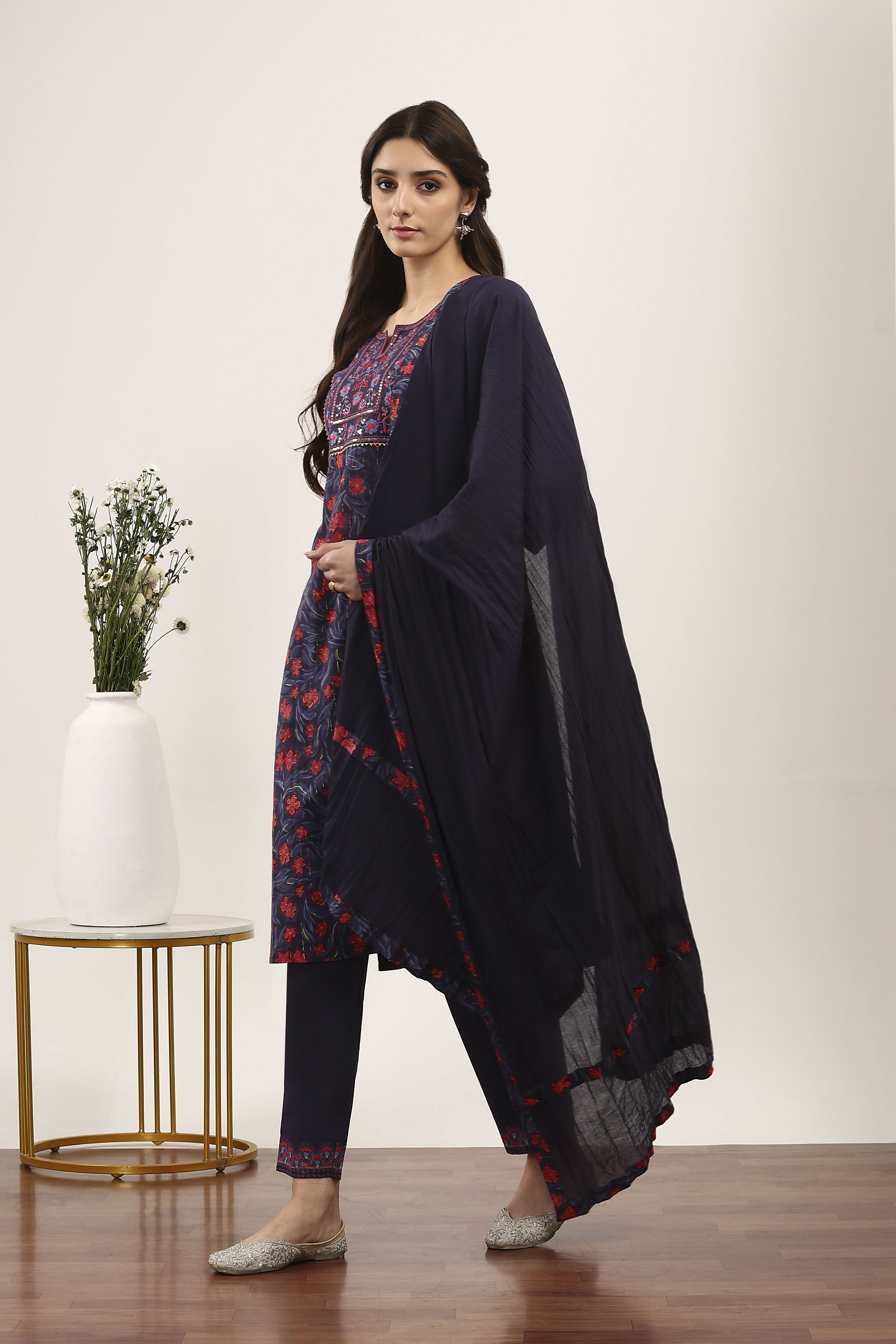 Blue Cotton Straight Suit Sets image number 3