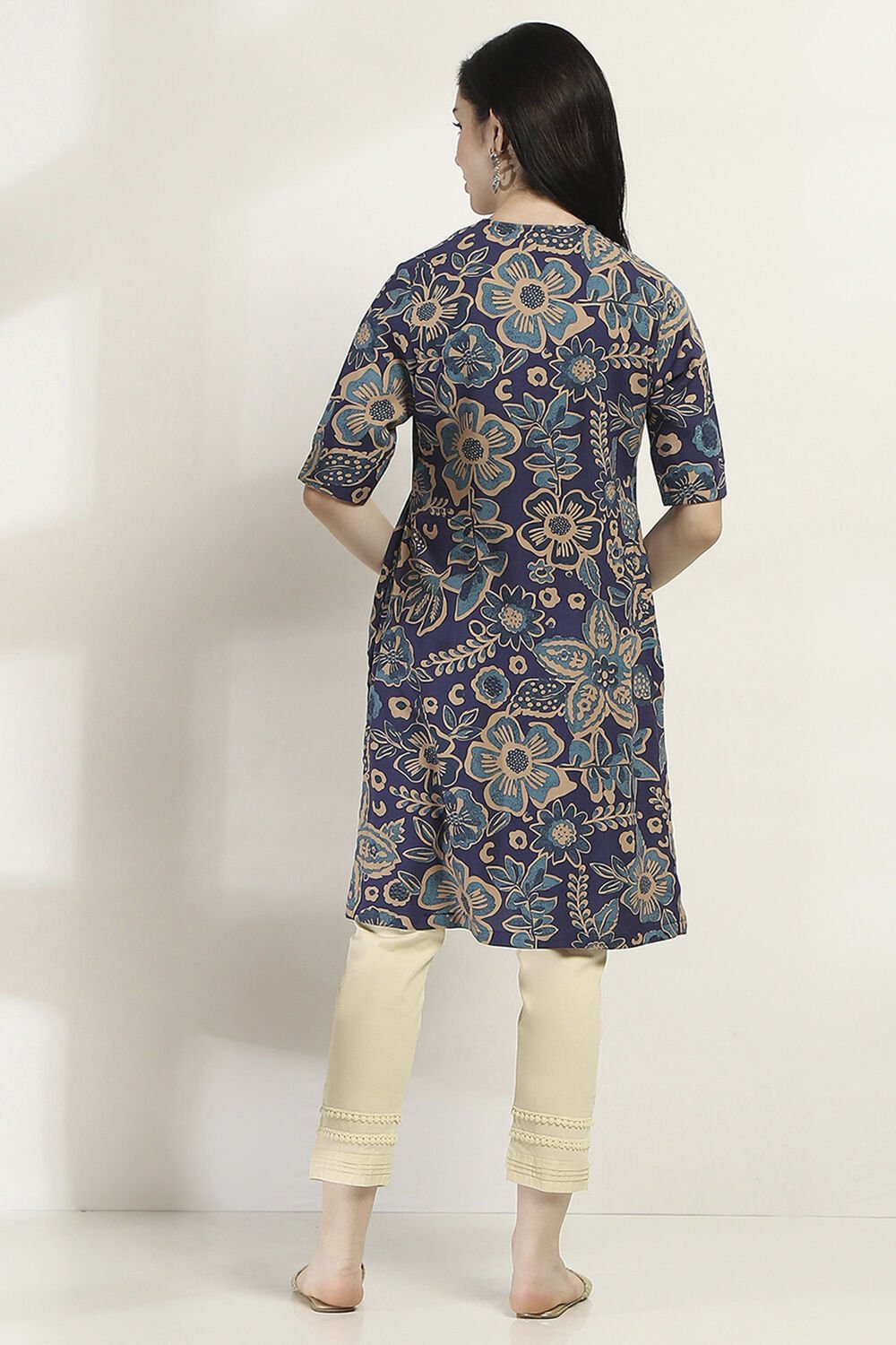 Indigo Printed Straight Kurta image number 3