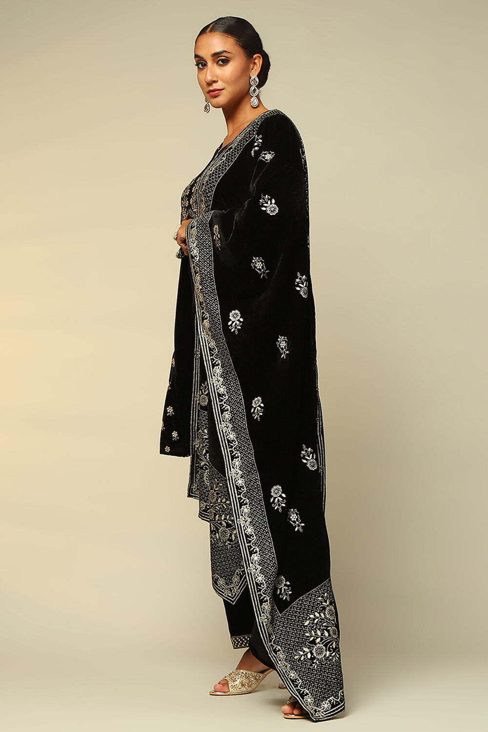 Black Poly Velvet A-Line Printed Kurta Salwar Suit Set image number 3