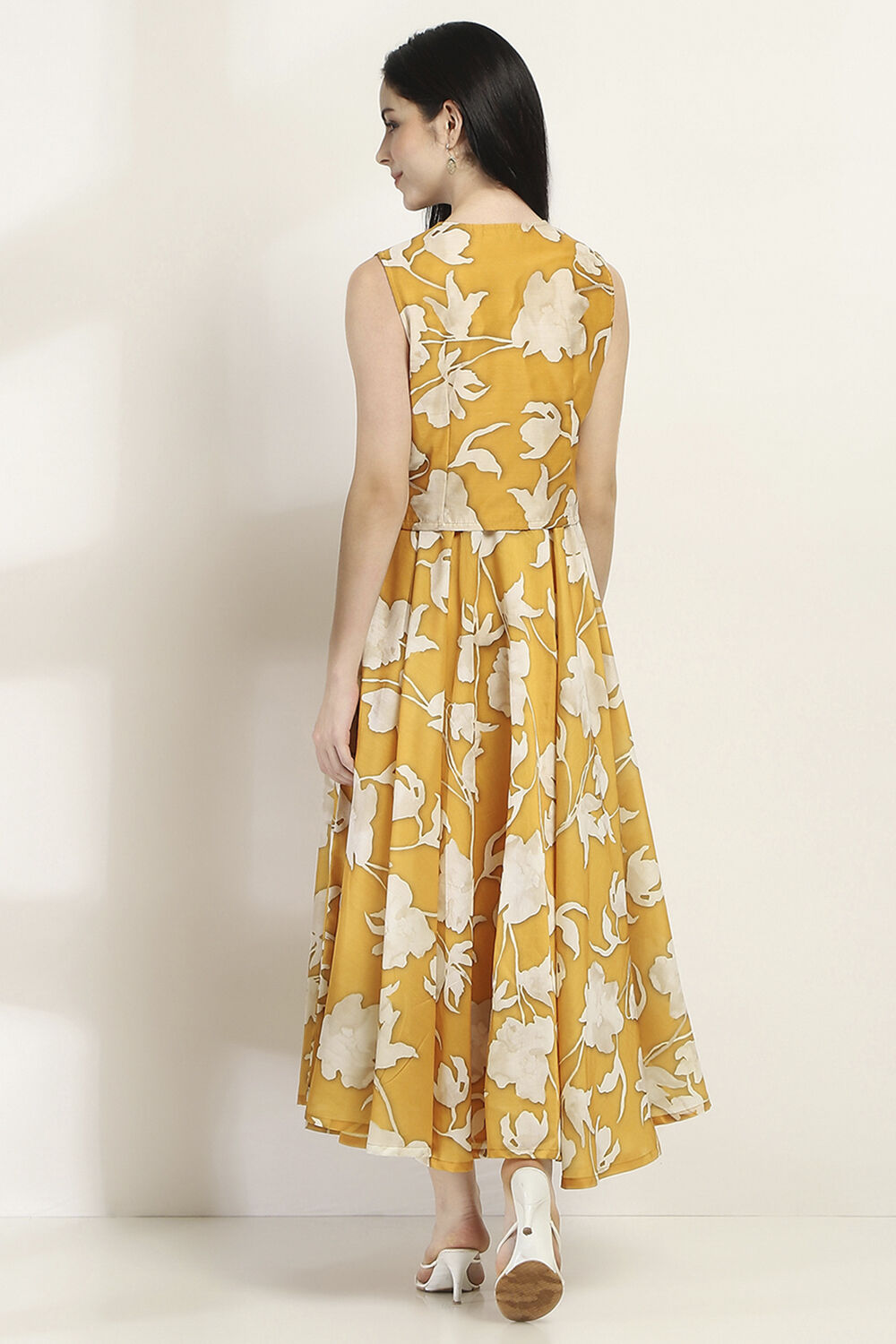 Yellow Viscose Blend Flared Dress image number 3