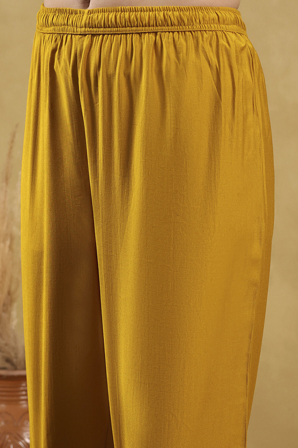Mustard Polyester Solid Straight Kurta Pants Set image number 2