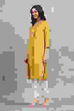 Yellow Solid Straight Kurta image number 2