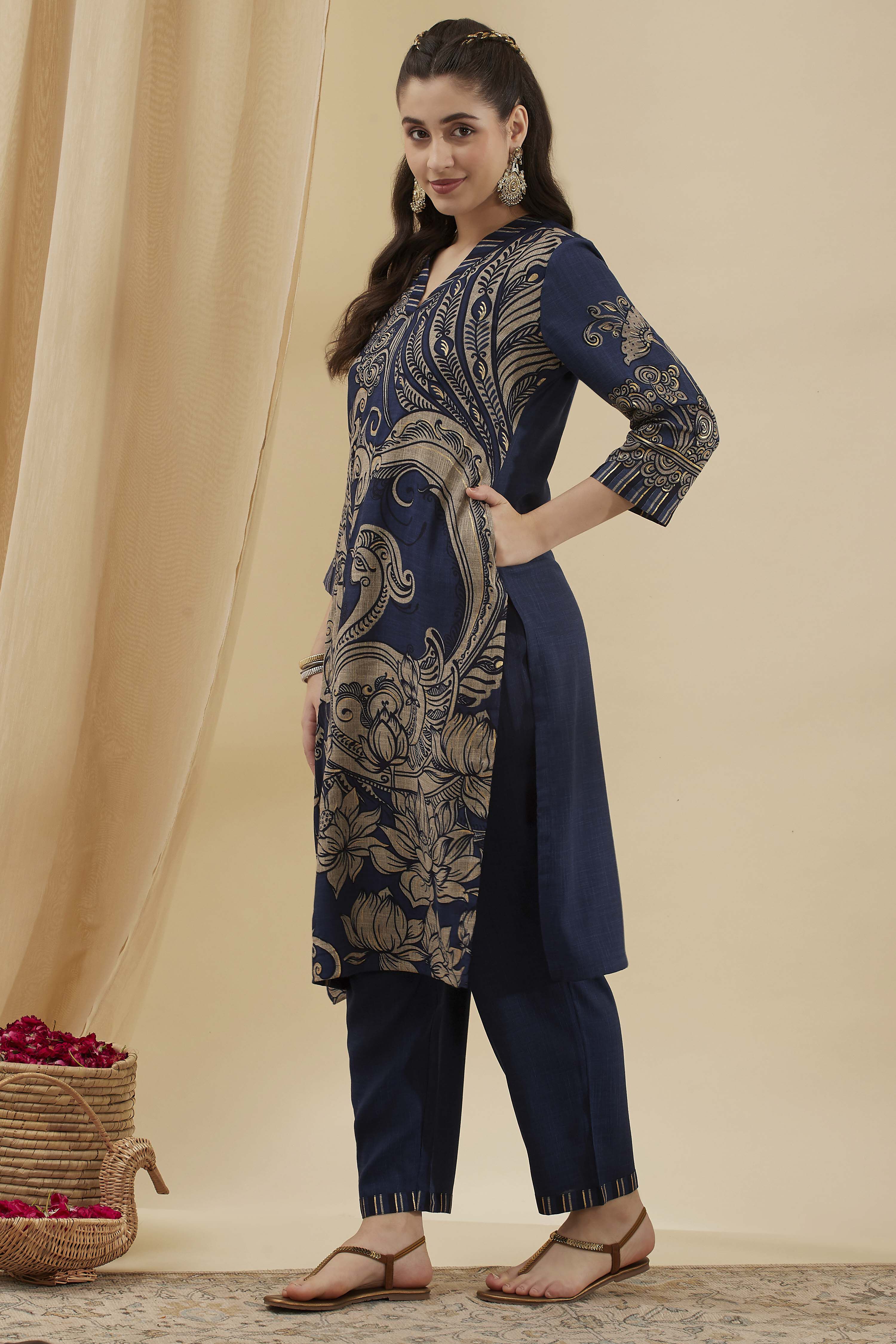 Blue Viscose Blend Straight Printed  image number 3