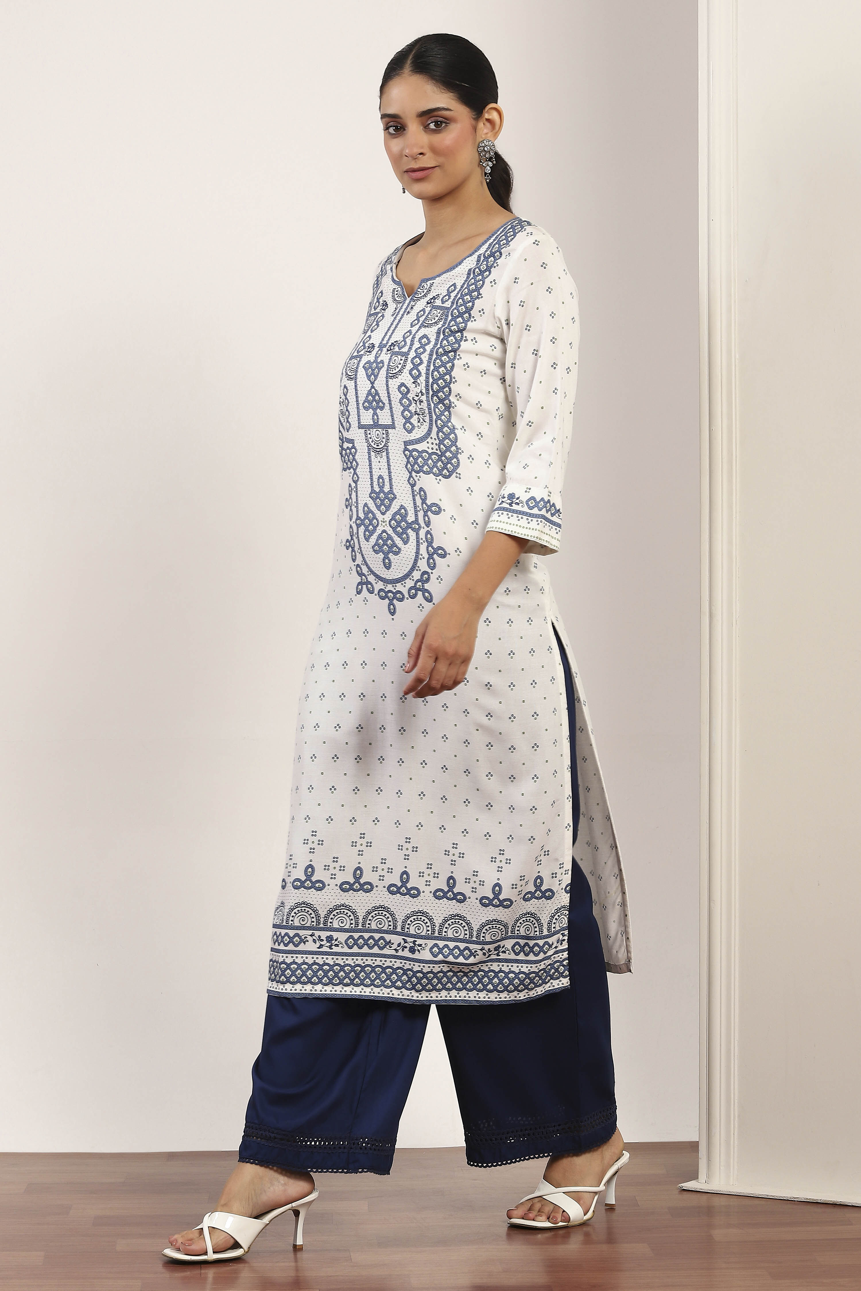 White Viscose Rayon Straight Kurta Pants Set image number 3