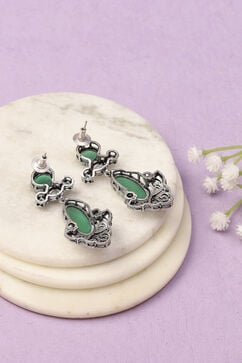 Apple Green Oxidised Alloy Earrings image number 2