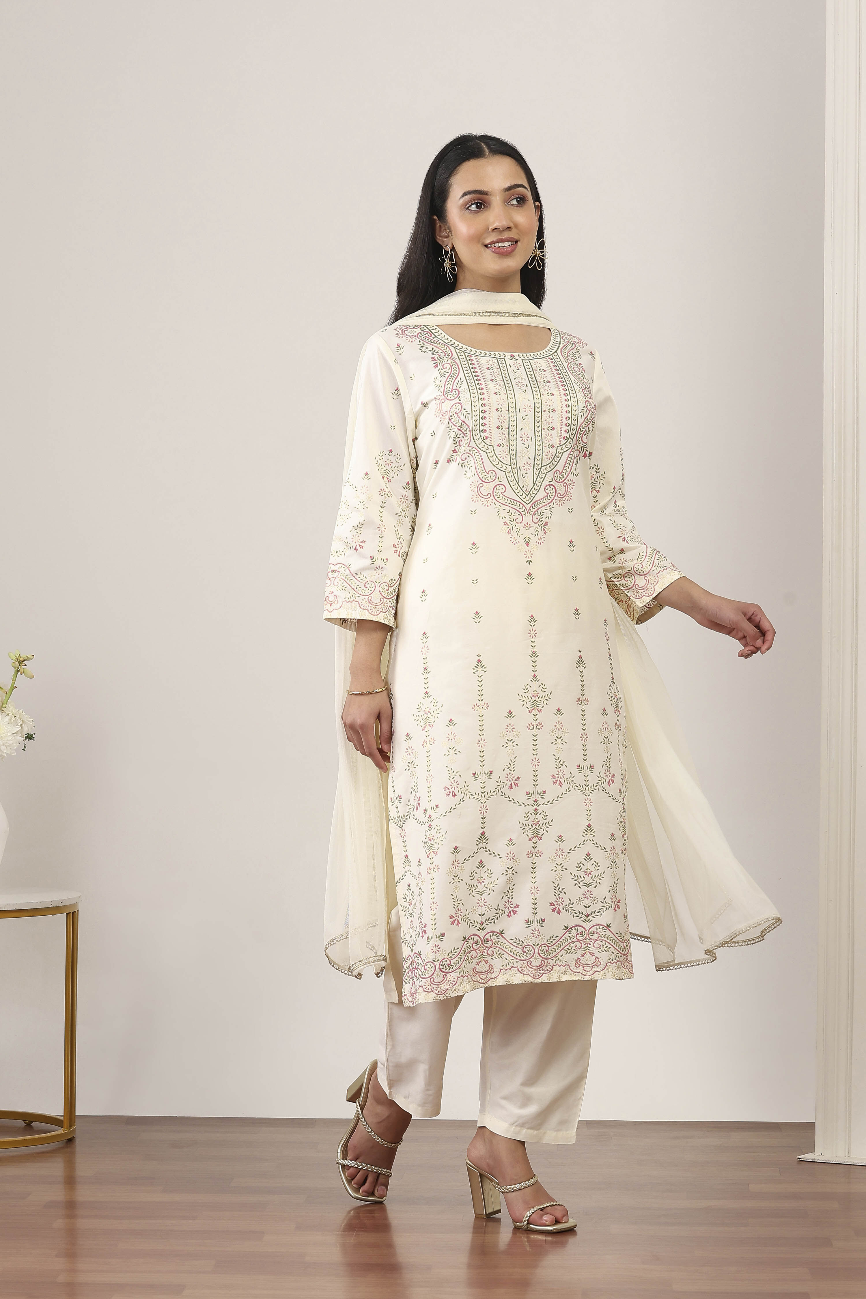 Blue Viscose Polyester Straight Suit Sets image number 5