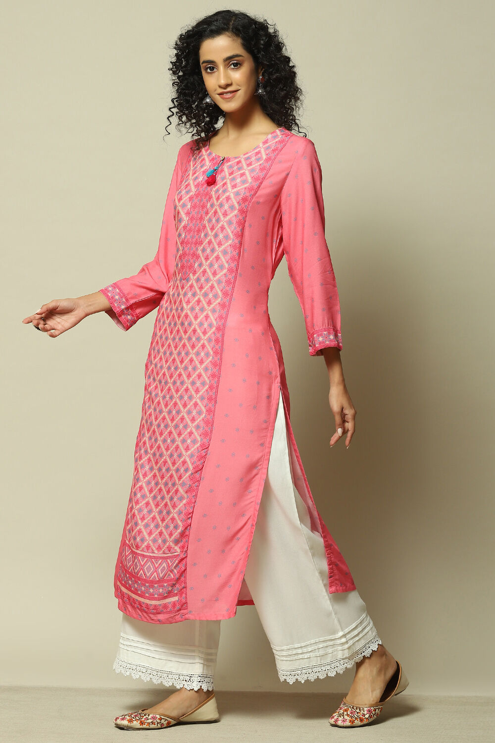 Pink LIVA Straight Printed Kurta image number 2