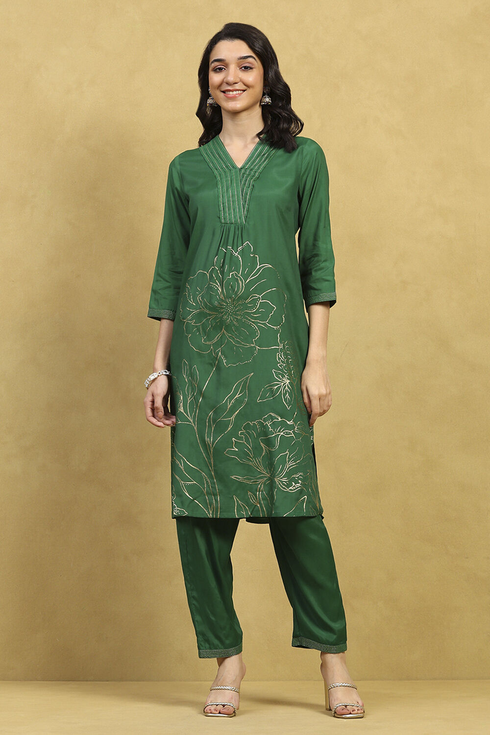 Green Viscose Rayon Printed A-Line Kurta Pants Set image number 6