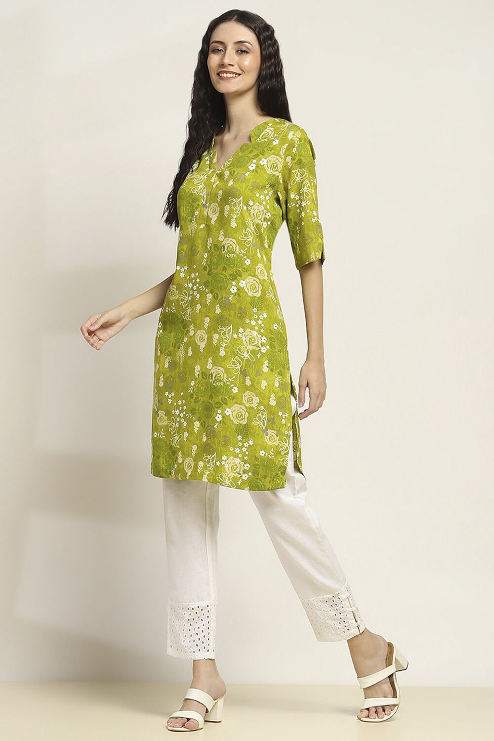 Lime Green Printed Straight Kurta image number 2
