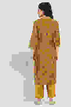 Yellow Cotton Blend Straight Suit Set image number 4