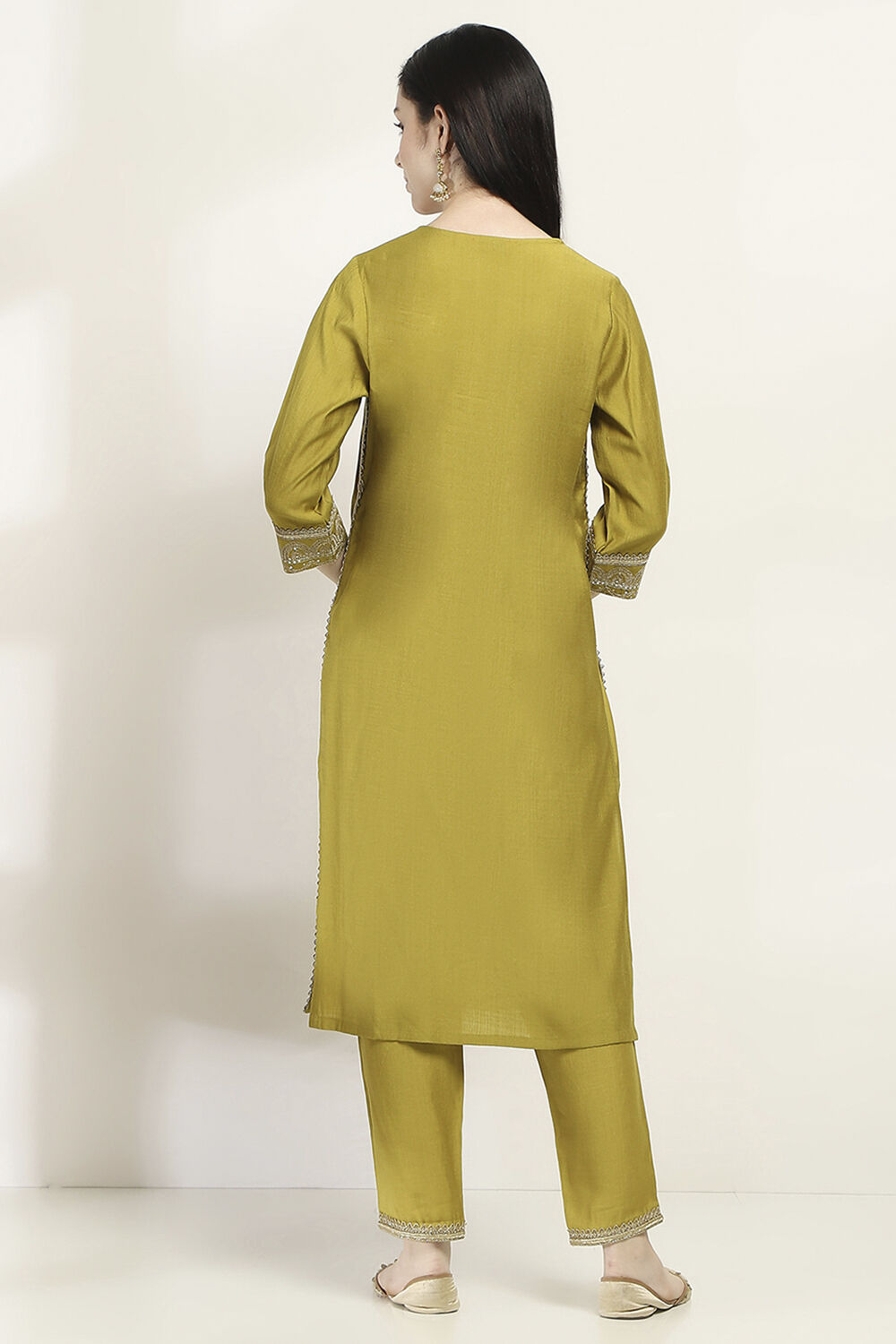 Lime Viscose Blend Straight Set image number 4