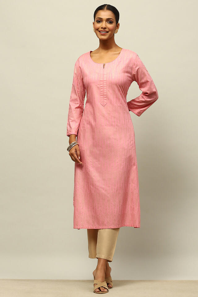Rangriti Dusty Pink Rayon Straight Printed Kurta Slim Pants Suit Set in Dusty Pink