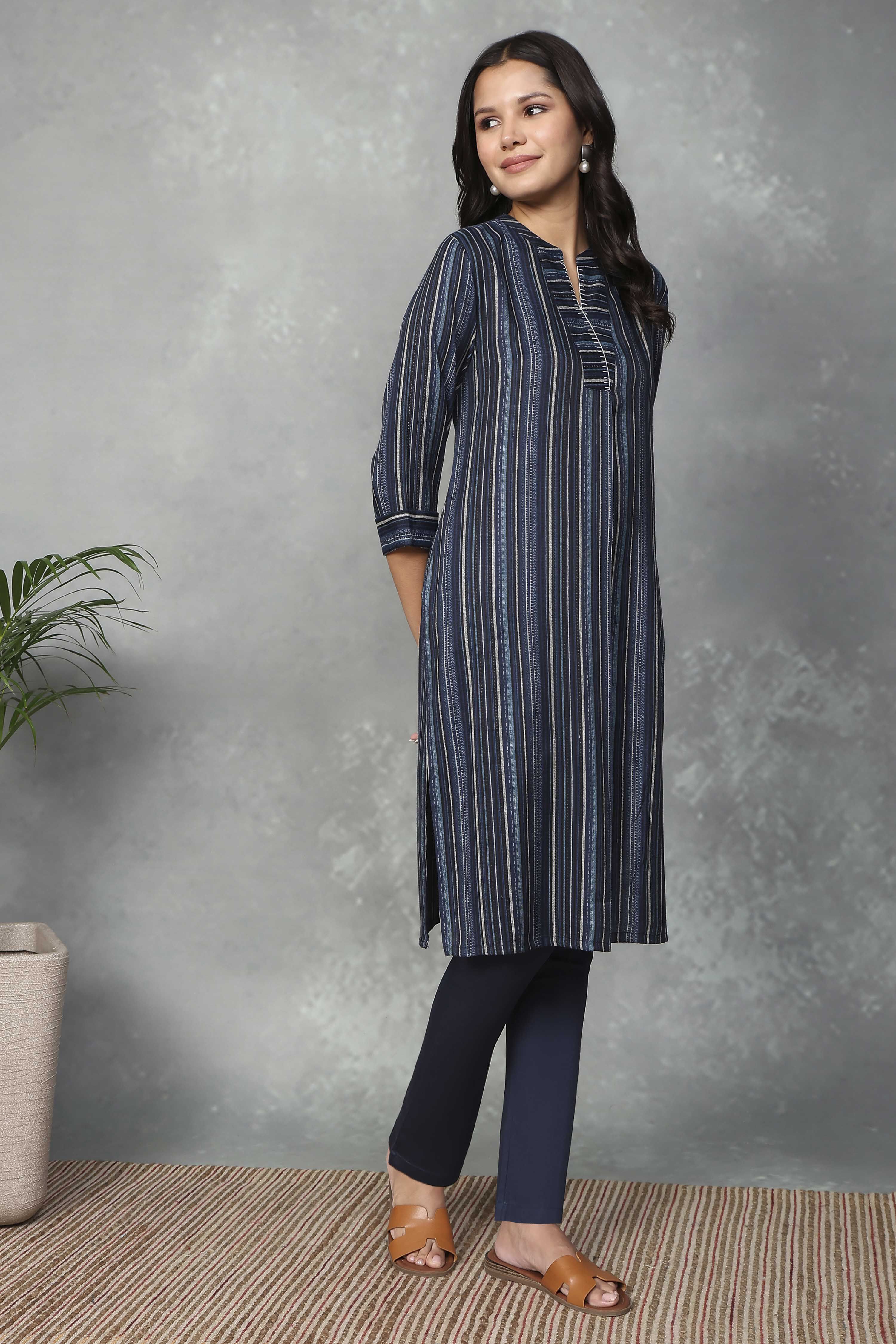 Blue Printed Straight Kurta image number 4